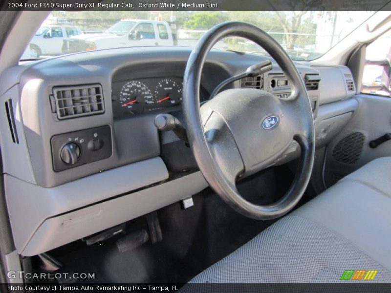 Dashboard of 2004 F350 Super Duty XL Regular Cab