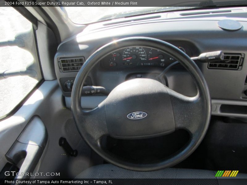 Oxford White / Medium Flint 2004 Ford F350 Super Duty XL Regular Cab