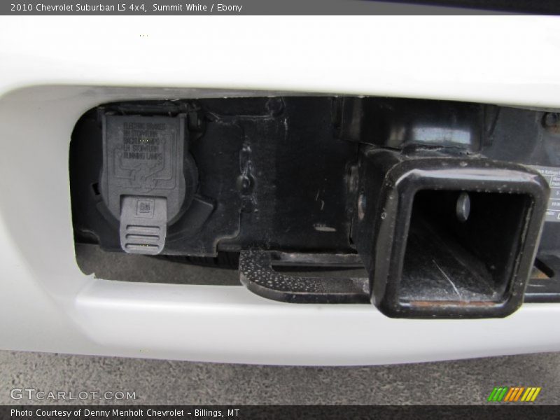 Summit White / Ebony 2010 Chevrolet Suburban LS 4x4