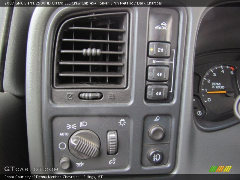 Silver Birch Metallic / Dark Charcoal 2007 GMC Sierra 2500HD Classic SLE Crew Cab 4x4