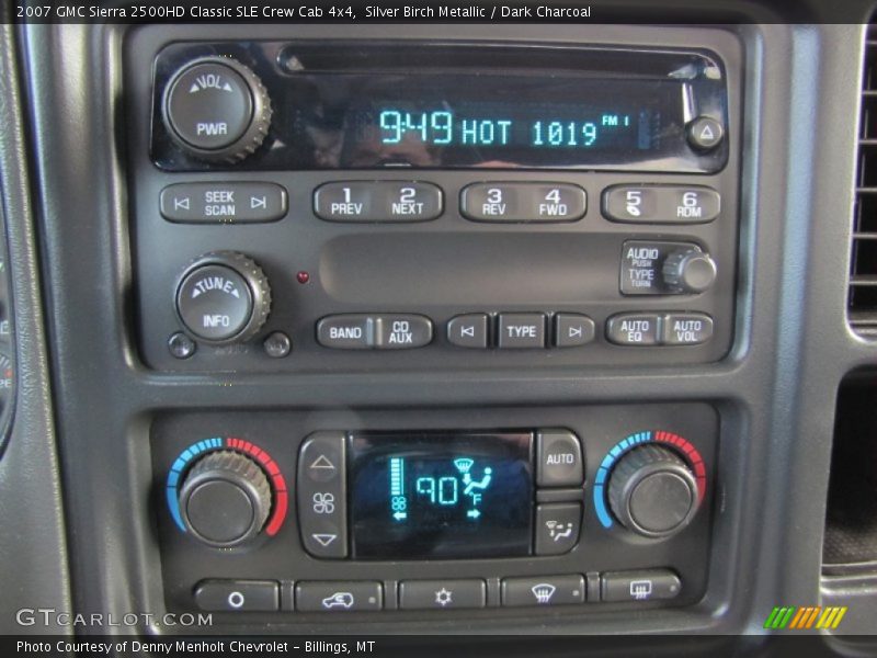 Silver Birch Metallic / Dark Charcoal 2007 GMC Sierra 2500HD Classic SLE Crew Cab 4x4