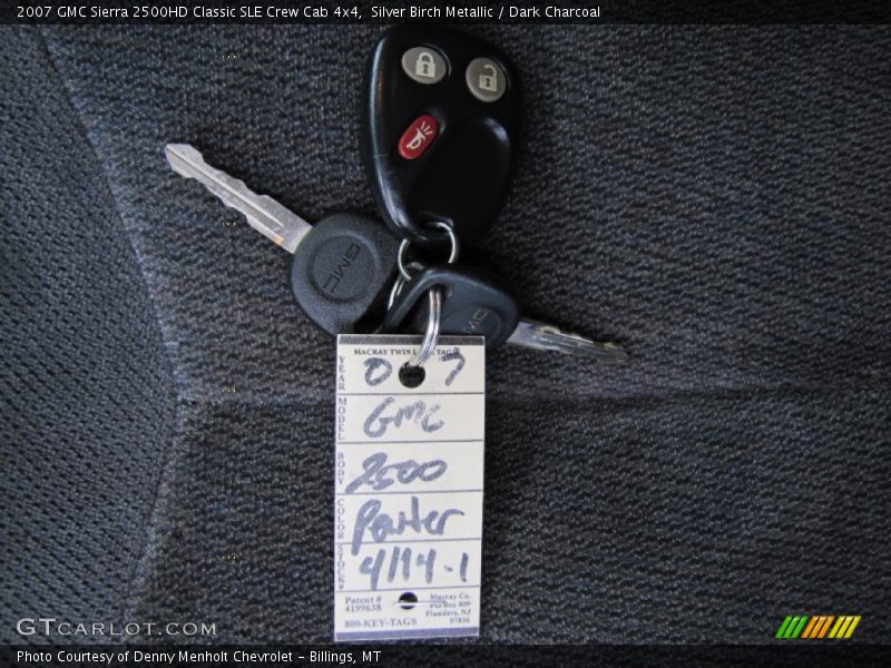 Silver Birch Metallic / Dark Charcoal 2007 GMC Sierra 2500HD Classic SLE Crew Cab 4x4