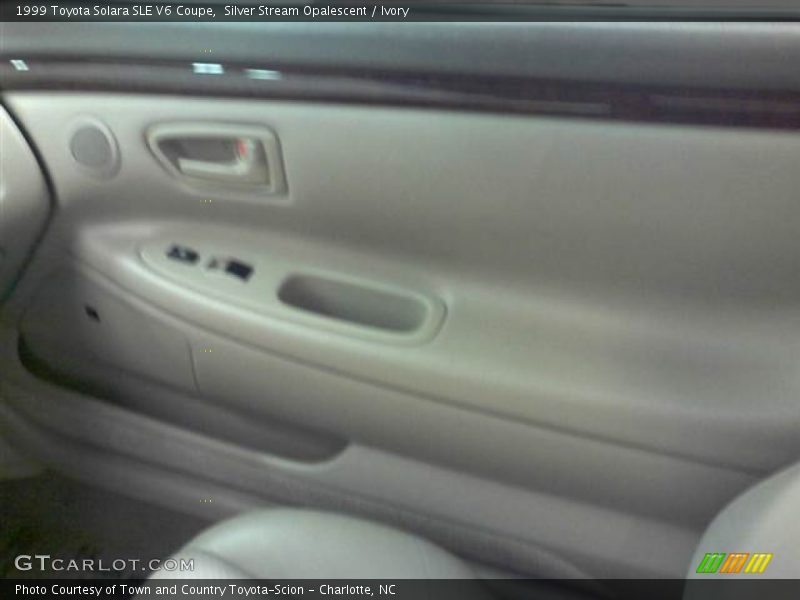 Silver Stream Opalescent / Ivory 1999 Toyota Solara SLE V6 Coupe