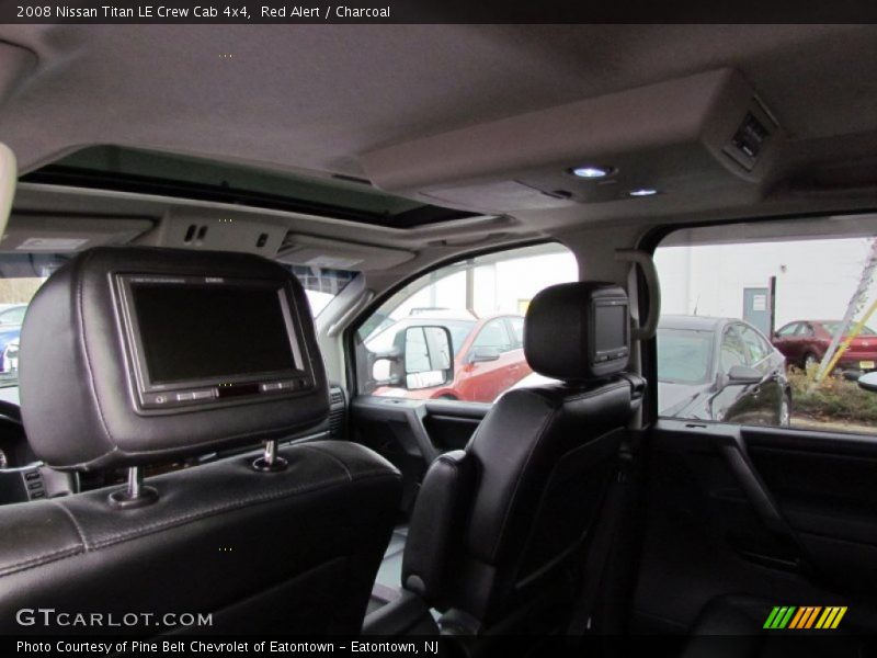 Red Alert / Charcoal 2008 Nissan Titan LE Crew Cab 4x4
