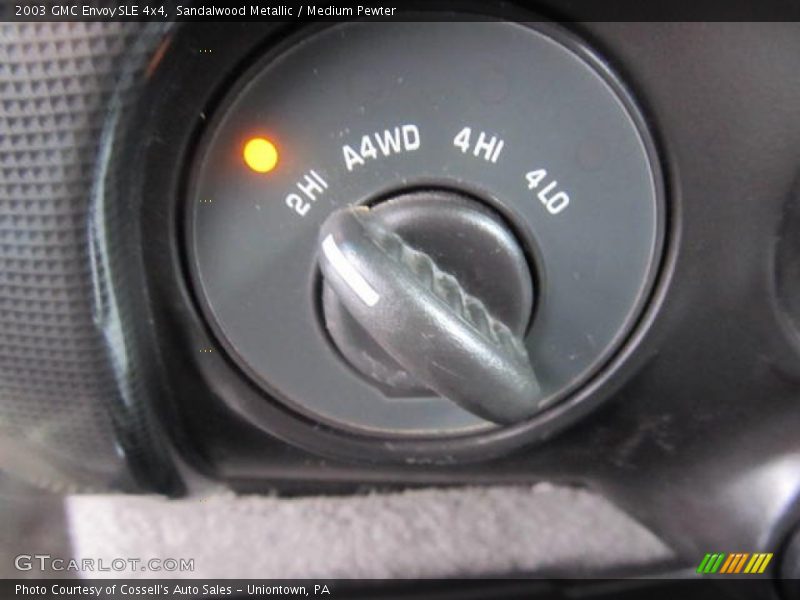 Sandalwood Metallic / Medium Pewter 2003 GMC Envoy SLE 4x4