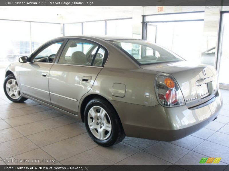 Velvet Beige / Blond Beige 2002 Nissan Altima 2.5 S