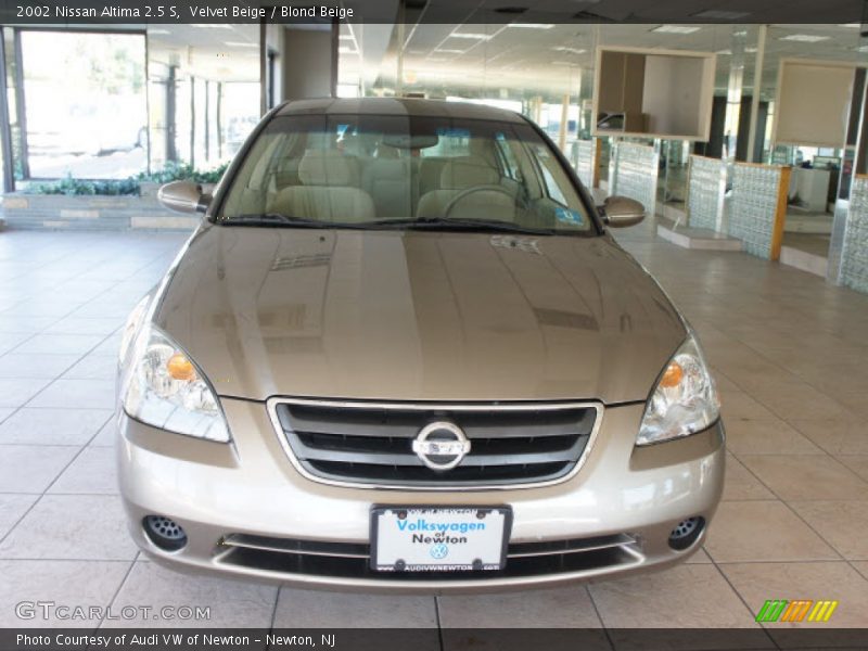 Velvet Beige / Blond Beige 2002 Nissan Altima 2.5 S