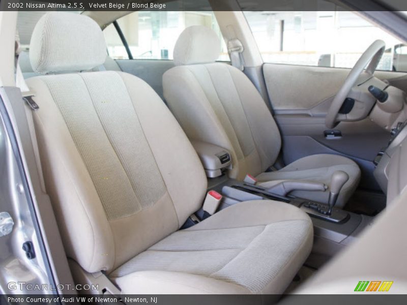 Velvet Beige / Blond Beige 2002 Nissan Altima 2.5 S