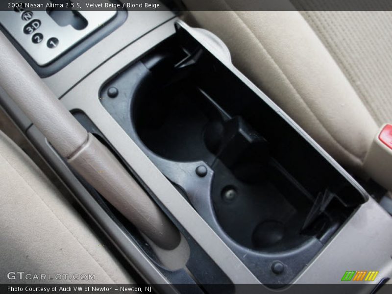 Velvet Beige / Blond Beige 2002 Nissan Altima 2.5 S