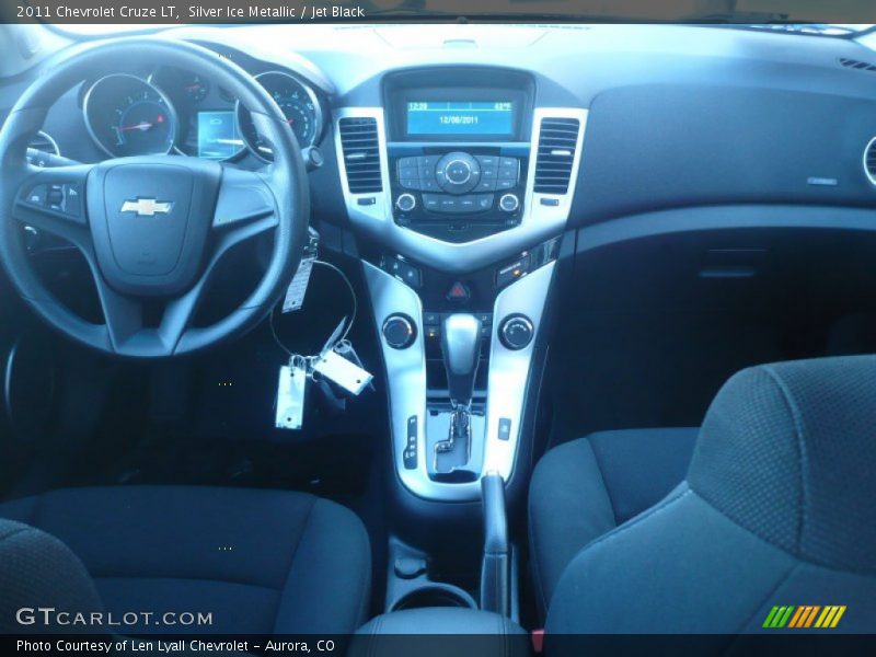 Silver Ice Metallic / Jet Black 2011 Chevrolet Cruze LT