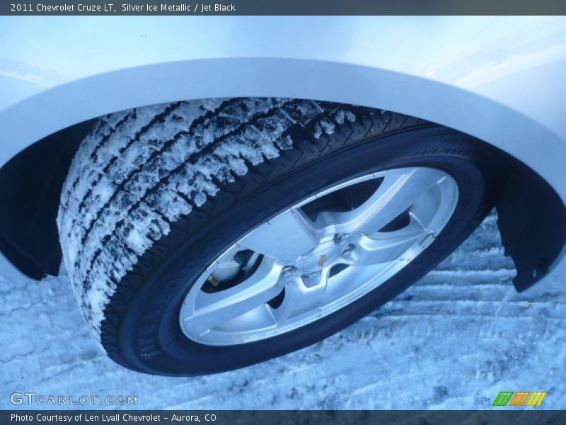 Silver Ice Metallic / Jet Black 2011 Chevrolet Cruze LT