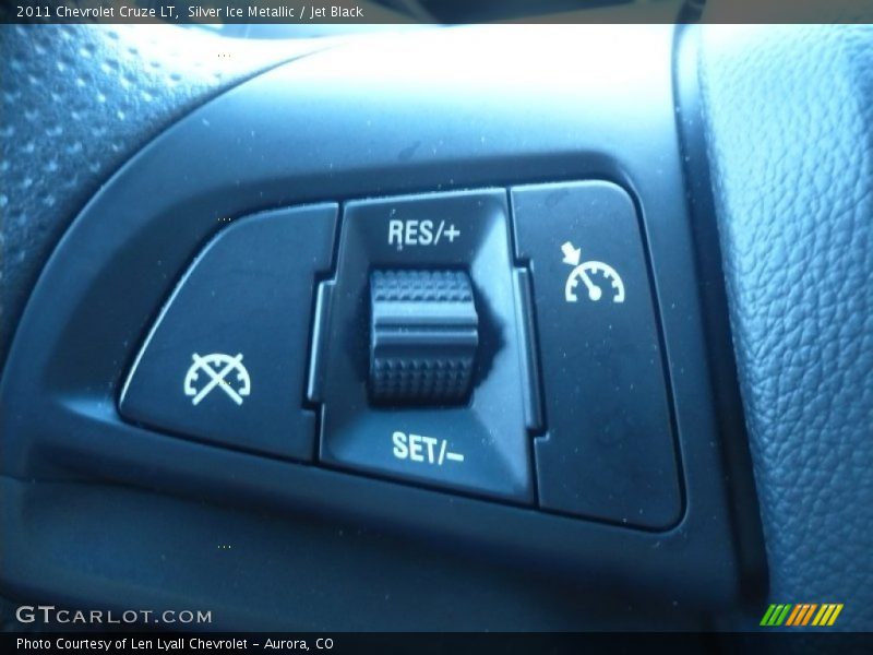 Silver Ice Metallic / Jet Black 2011 Chevrolet Cruze LT