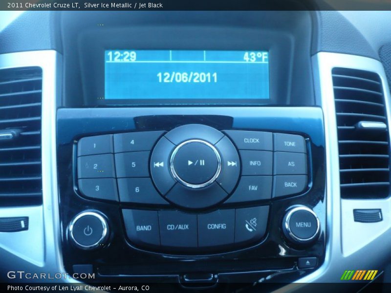 Silver Ice Metallic / Jet Black 2011 Chevrolet Cruze LT
