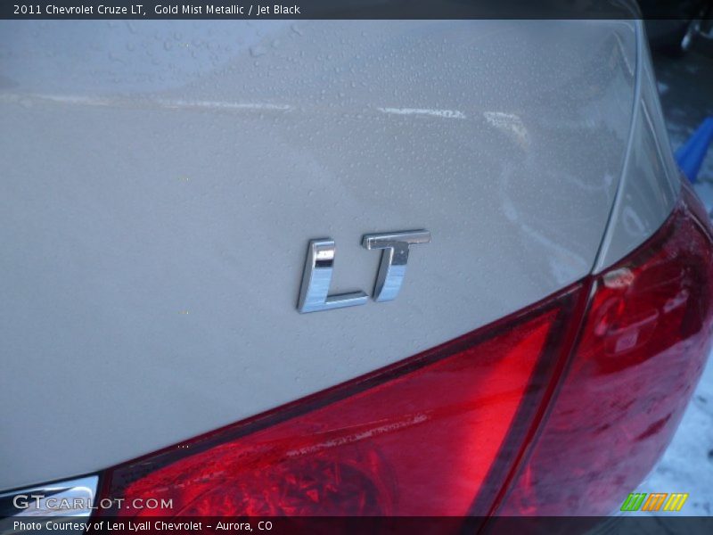 Gold Mist Metallic / Jet Black 2011 Chevrolet Cruze LT
