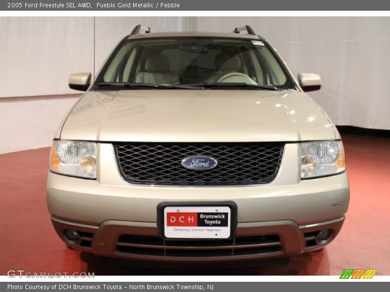 Pueblo Gold Metallic / Pebble 2005 Ford Freestyle SEL AWD