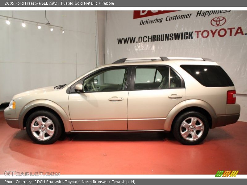 Pueblo Gold Metallic / Pebble 2005 Ford Freestyle SEL AWD