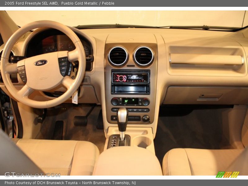 Pueblo Gold Metallic / Pebble 2005 Ford Freestyle SEL AWD