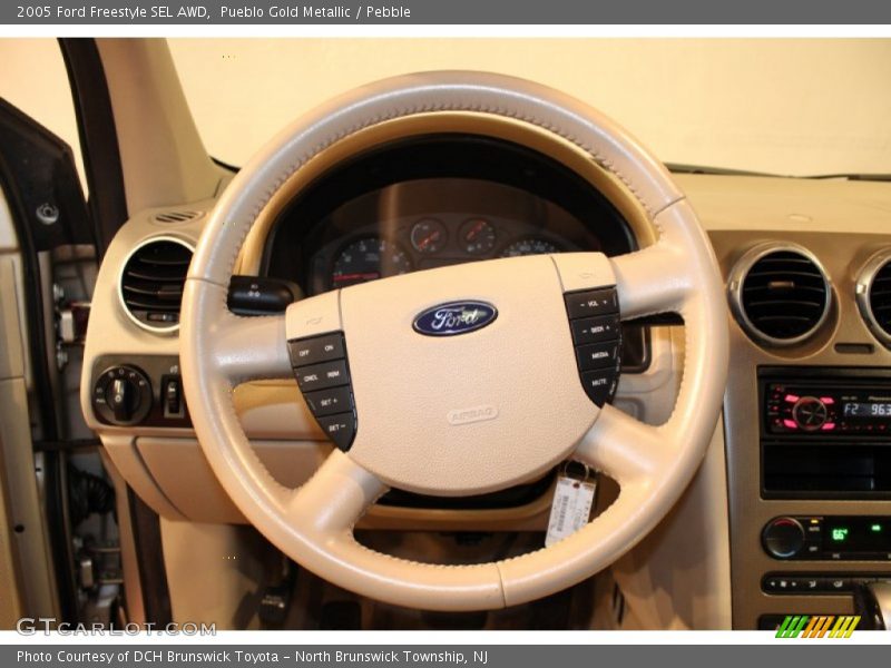  2005 Freestyle SEL AWD Steering Wheel
