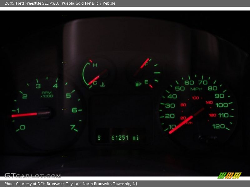 Pueblo Gold Metallic / Pebble 2005 Ford Freestyle SEL AWD