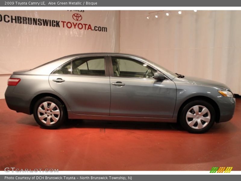 Aloe Green Metallic / Bisque 2009 Toyota Camry LE