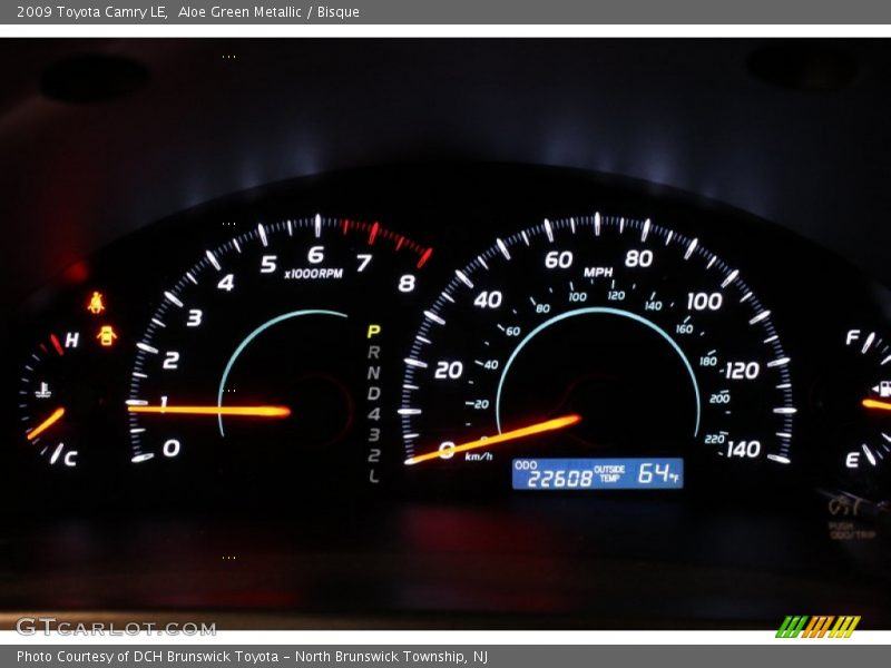 Aloe Green Metallic / Bisque 2009 Toyota Camry LE