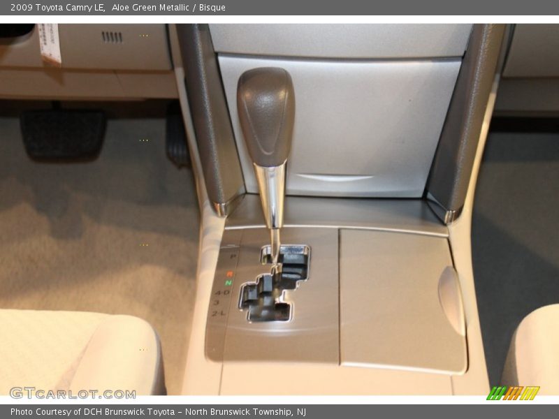 Aloe Green Metallic / Bisque 2009 Toyota Camry LE