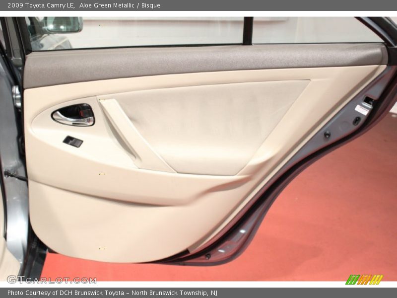 Aloe Green Metallic / Bisque 2009 Toyota Camry LE