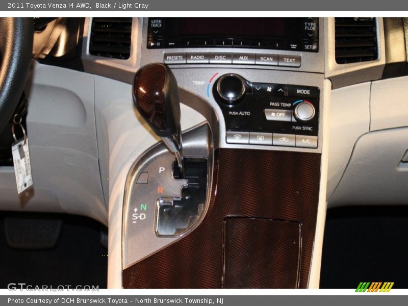 Black / Light Gray 2011 Toyota Venza I4 AWD
