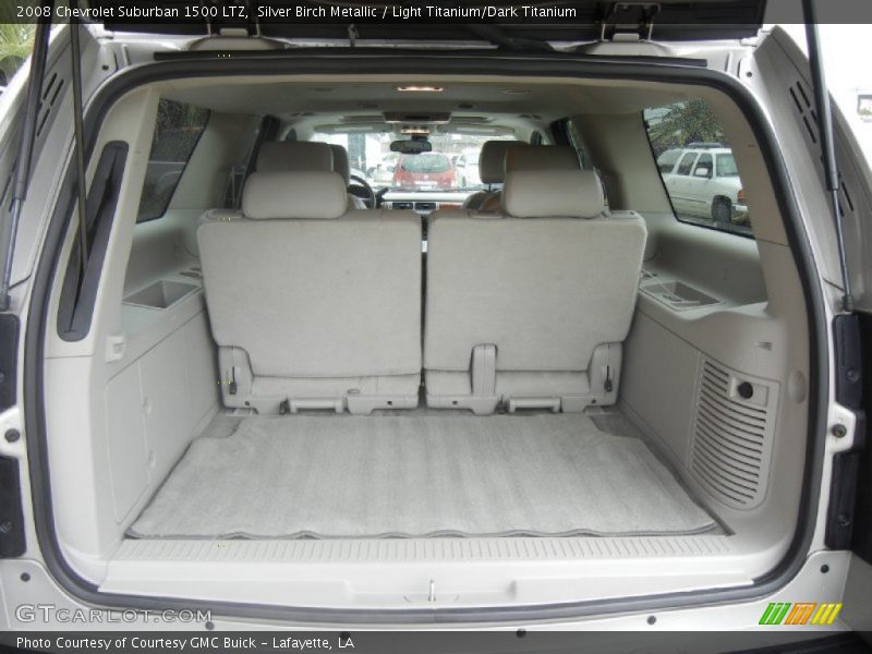  2008 Suburban 1500 LTZ Trunk