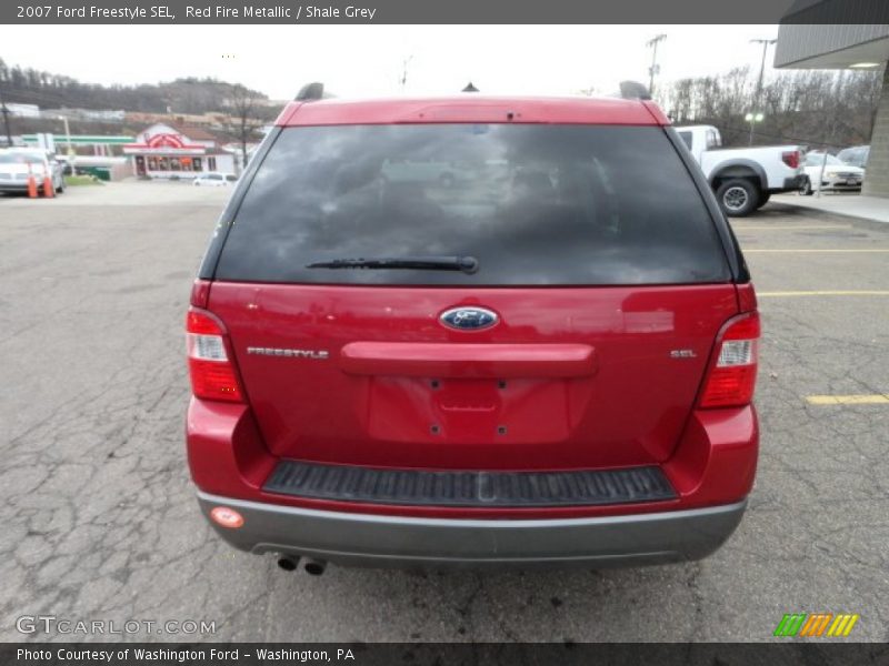 Red Fire Metallic / Shale Grey 2007 Ford Freestyle SEL