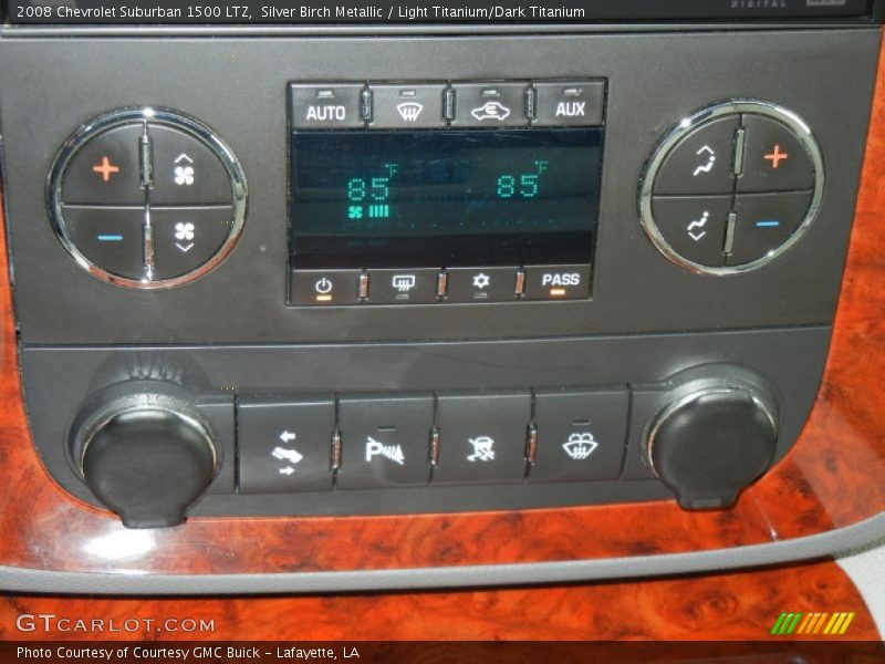 Controls of 2008 Suburban 1500 LTZ