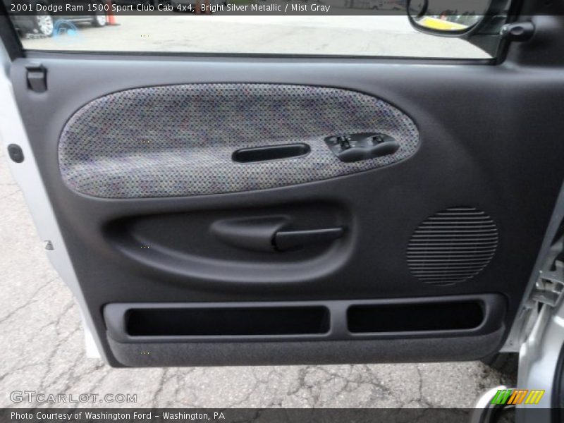 Bright Silver Metallic / Mist Gray 2001 Dodge Ram 1500 Sport Club Cab 4x4