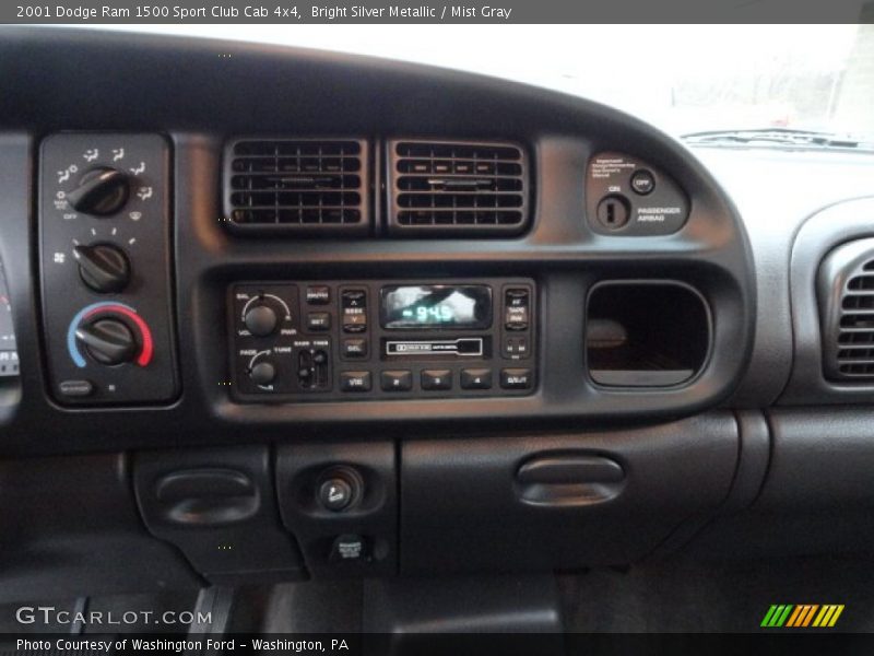 Bright Silver Metallic / Mist Gray 2001 Dodge Ram 1500 Sport Club Cab 4x4