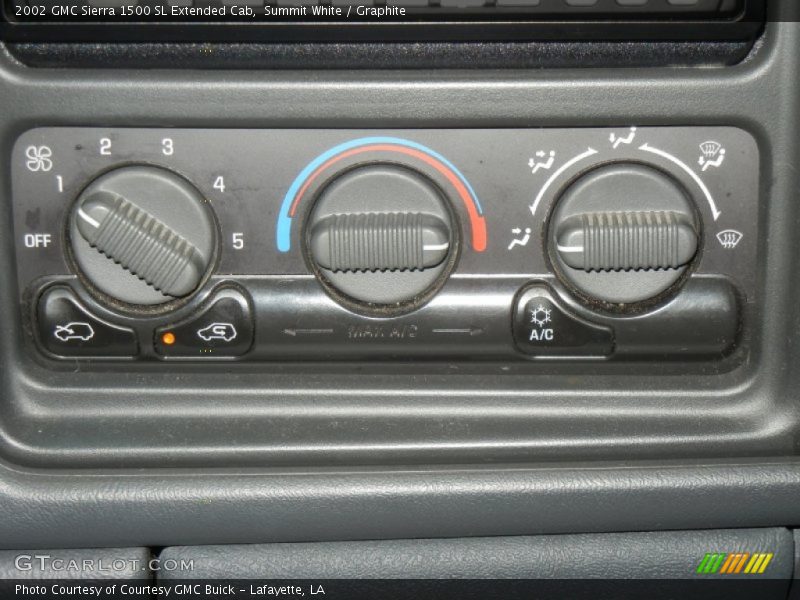 Controls of 2002 Sierra 1500 SL Extended Cab