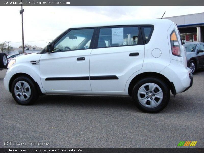 Clear White / Black Cloth 2010 Kia Soul 1.6