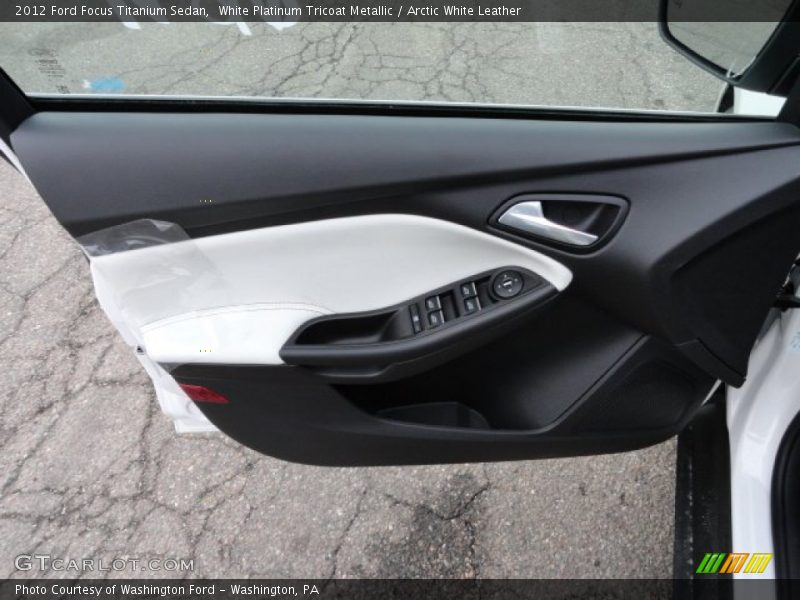 Door Panel of 2012 Focus Titanium Sedan