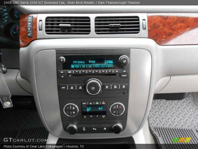 Controls of 2009 Sierra 1500 SLT Extended Cab