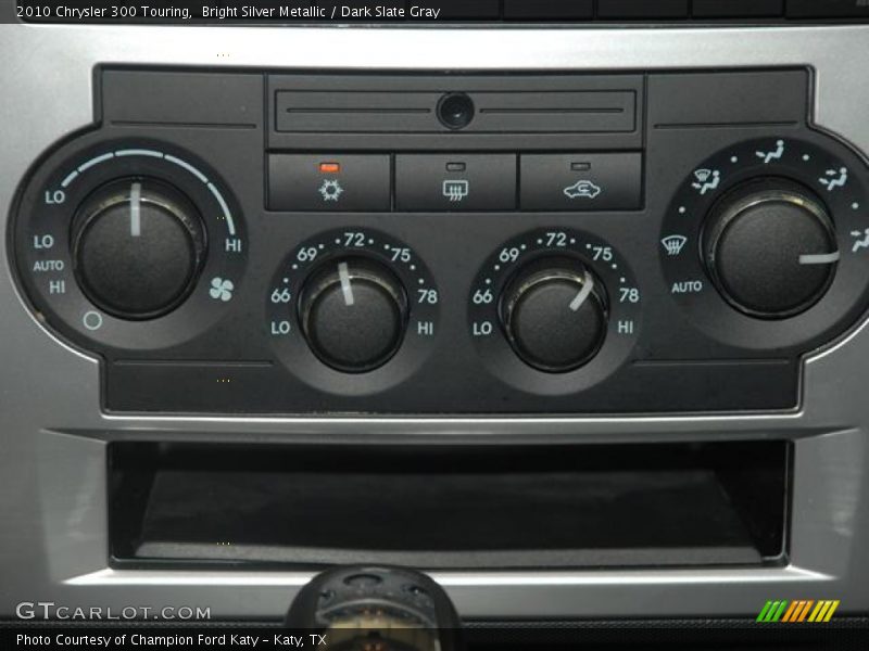 Bright Silver Metallic / Dark Slate Gray 2010 Chrysler 300 Touring