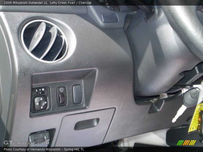 Lofty Green Pearl / Charcoal 2006 Mitsubishi Outlander LS