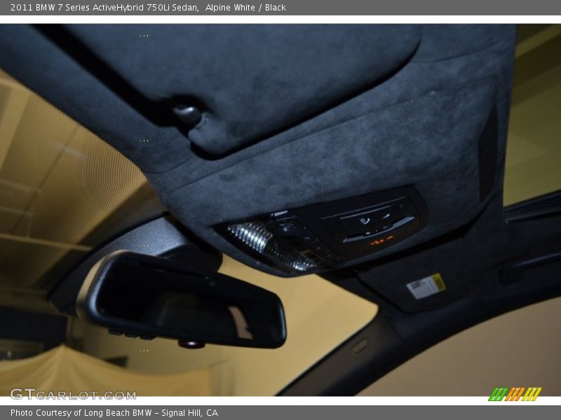 Controls of 2011 7 Series ActiveHybrid 750Li Sedan
