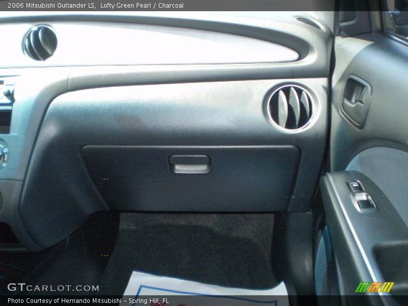 Lofty Green Pearl / Charcoal 2006 Mitsubishi Outlander LS
