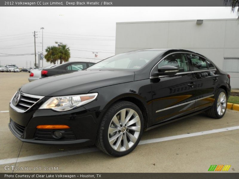 Front 3/4 View of 2012 CC Lux Limited