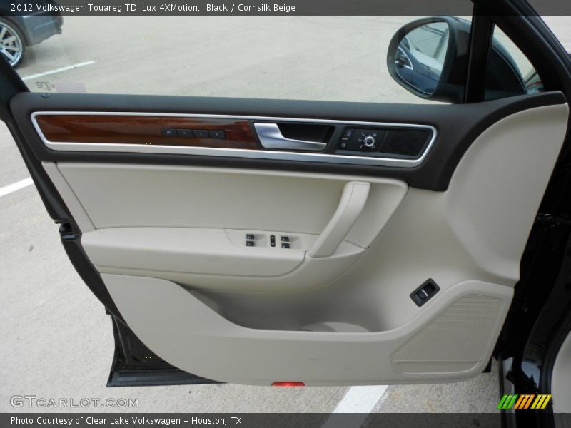 Door Panel of 2012 Touareg TDI Lux 4XMotion