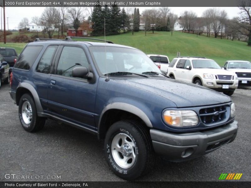 Front 3/4 View of 2000 Explorer Sport 4x4