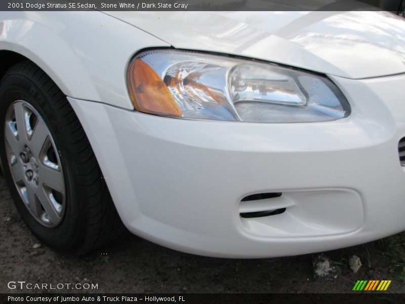 Stone White / Dark Slate Gray 2001 Dodge Stratus SE Sedan