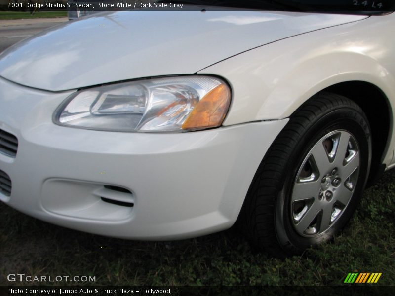 Stone White / Dark Slate Gray 2001 Dodge Stratus SE Sedan