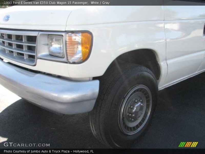 White / Gray 1993 Ford E Series Van E350 Club Wagon 15 Passenger