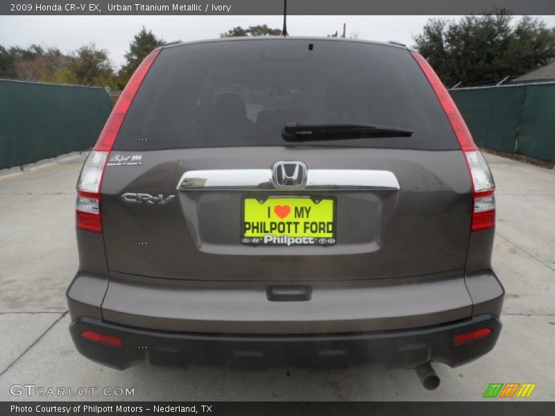 Urban Titanium Metallic / Ivory 2009 Honda CR-V EX