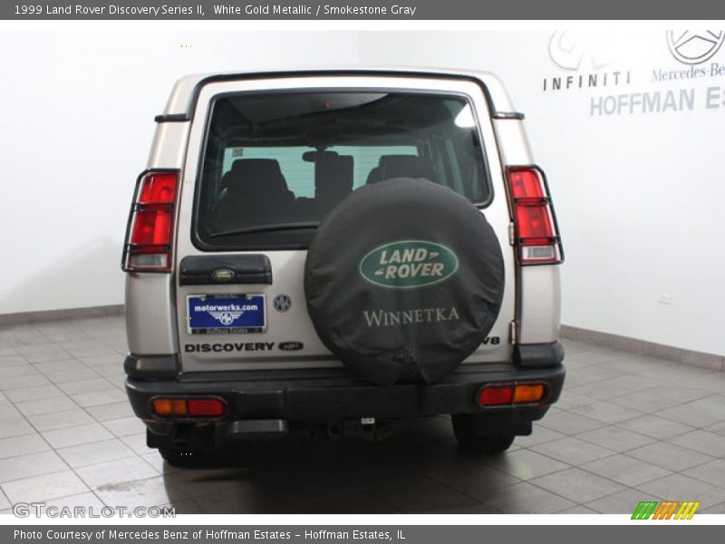 White Gold Metallic / Smokestone Gray 1999 Land Rover Discovery Series II