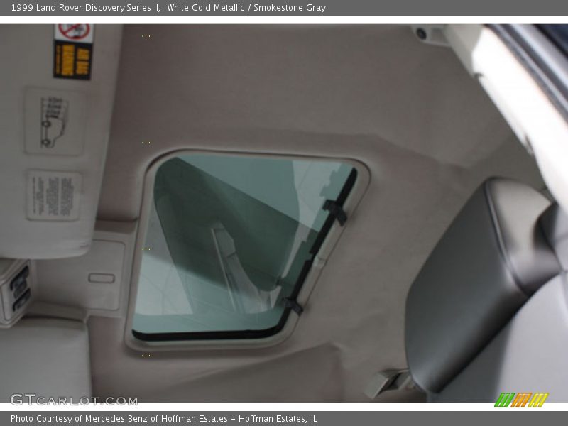 White Gold Metallic / Smokestone Gray 1999 Land Rover Discovery Series II